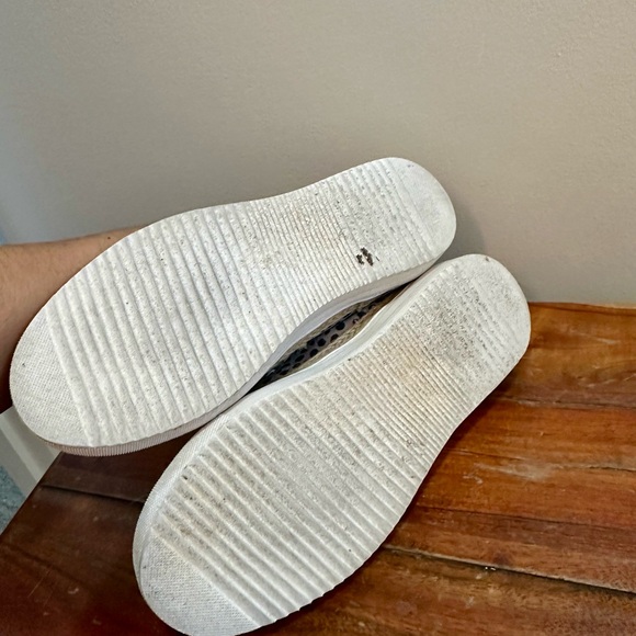 Hey Dude Women’s Peyton Cheetah Beige Slip On Shoes Size 10 - Picture 5 of 7